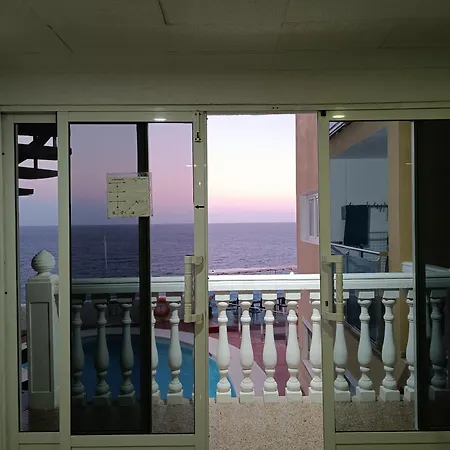 Ocean Breeze Апартаменты Сан-Августин