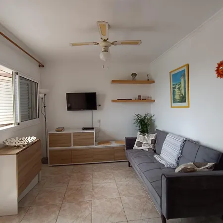 Ocean Breeze Апартаменты